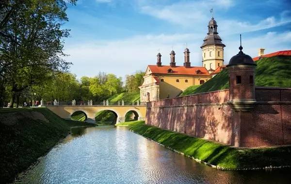 最新对中国免签或落地签证的国家,中外签证免签国家一览表