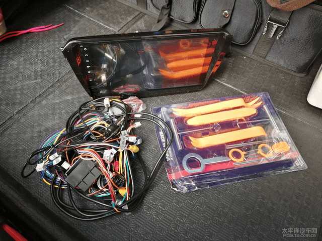 大屏导航改装手把手教你diy,道奇酷威改装大屏导航安装方法