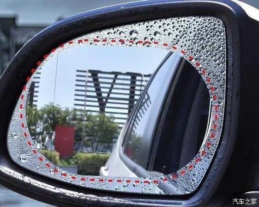 雨天汽车玻璃刮了模糊怎么处理,雨天开车车窗视线模糊怎么处理