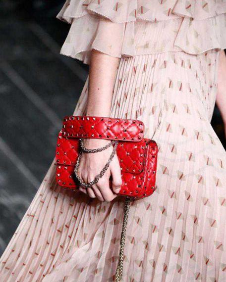 回顾17年最火的五款小众包包,2017你不可错过的十部电视剧