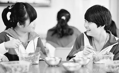 如何瘦腿学生党3天瘦成筷子腿,大象腿怎样快速的瘦腿视频