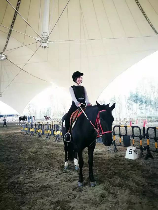 这家三位女掌门人的花店，席卷了成都时尚圈和文艺圈