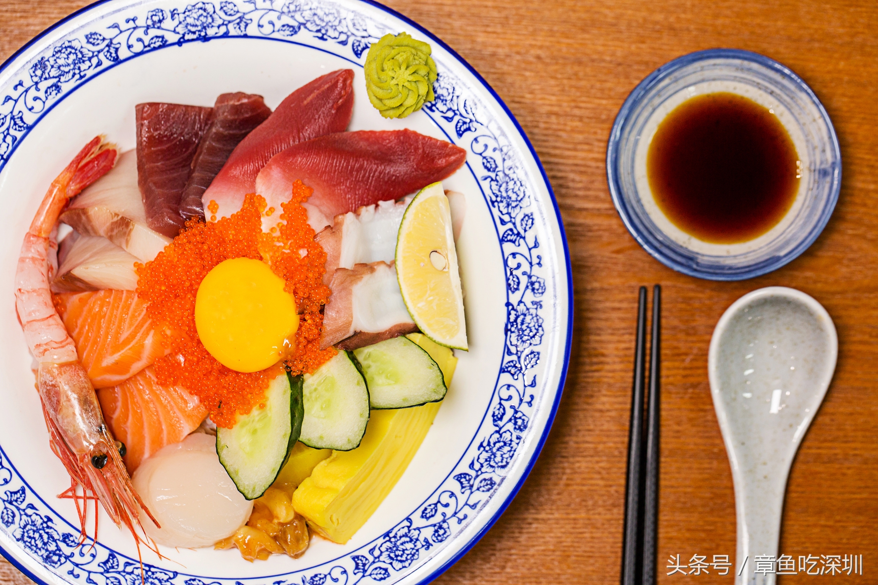 日式蟹肉刺身盖饭,300元一碗的日本刺身盖饭