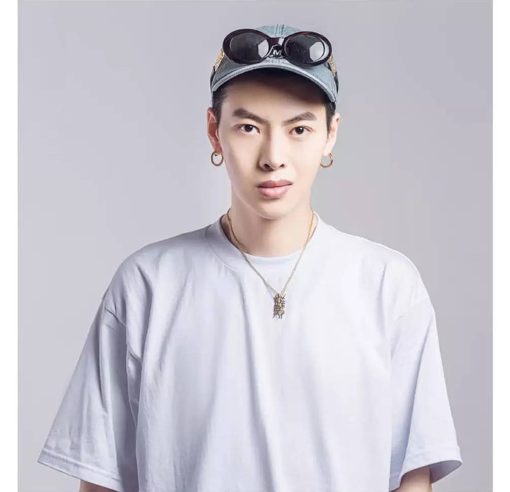 youngg养鸡参加过什么节目,youngg养鸡为什么不火