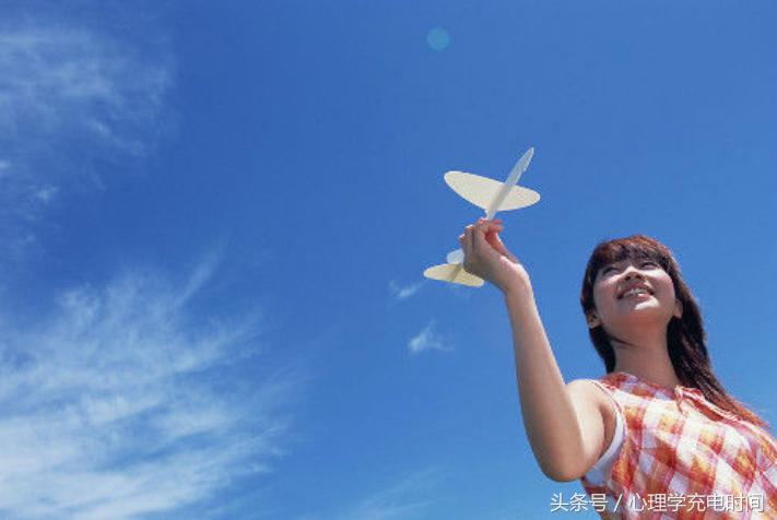 怎样才能克服自己害羞的心理障碍,克服害羞的10个方法技巧