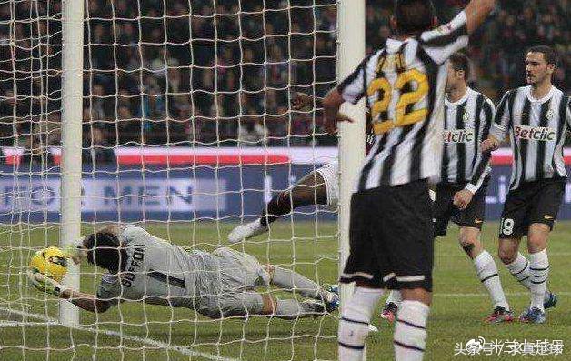 意大利布冯千场里程碑,意甲最佳球员布冯