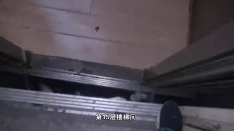 小区电梯20楼坠落致一人死亡,公寓电梯急坠男子当场被夹身亡