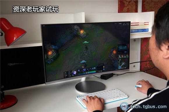 三星27寸曲面显示器效果好吗,三星显示器24和27曲面哪个好