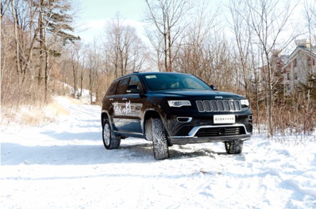 应对汽车打滑，这几招就够了！