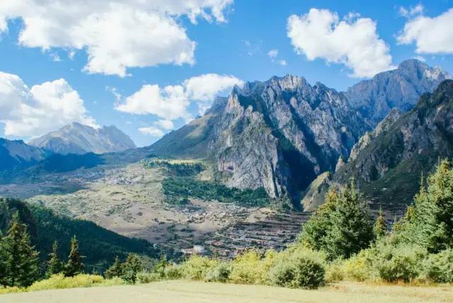 清明小长假出游提醒 (清明小长假微信消息)