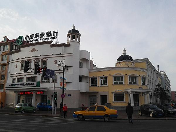 两位60岁老人去旅游,60后老俩口自驾穿越罗布泊无人区