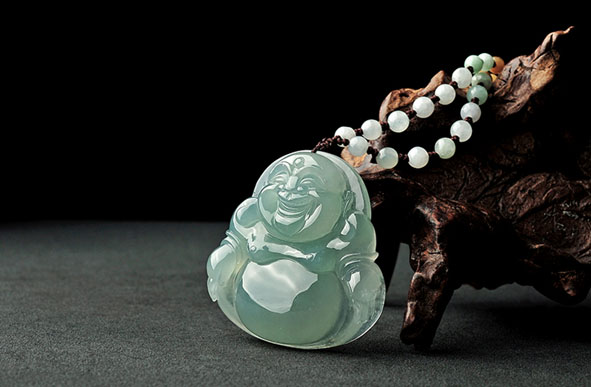 翡翠挂件配什么样的绳子效果最好,男士佩戴什么翡翠挂件最好