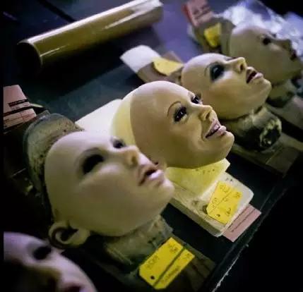 你知道全球最真实的充气人偶是怎样制作出来的吗?