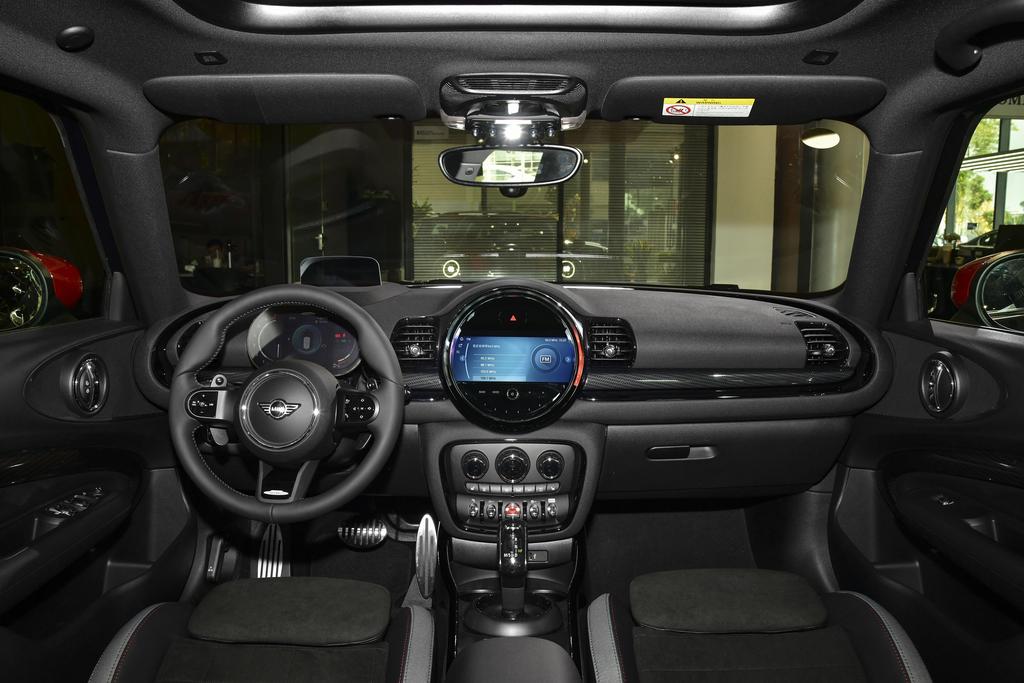 jcwclubman六门版2023款,jcwclubman最新款