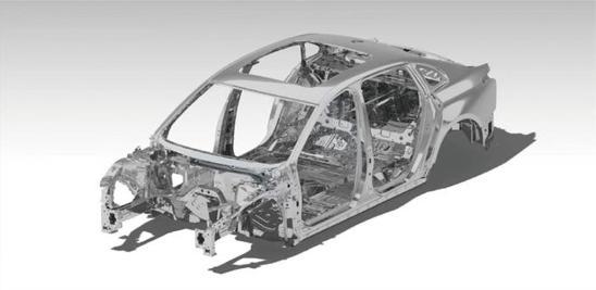 三辆红旗h5碰撞,全新红旗h5五大终身权益