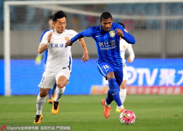 张晓彬亚冠进球看台视角,张晓彬中超