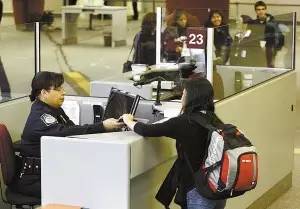 中国外交部回应美国签证限制,中美两国何时能放开签证