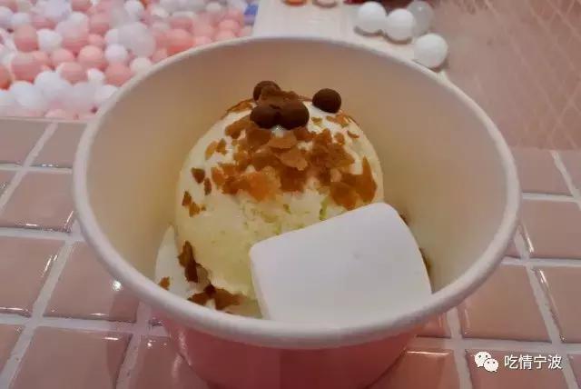 法国蓝带老板的少女心冰淇淋，吃完再拍照打卡吧！