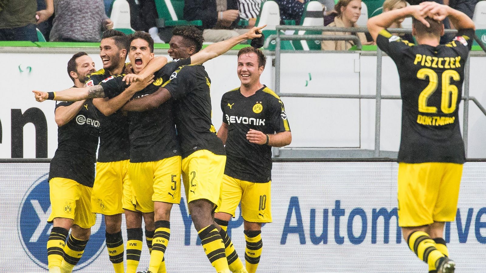 瓦茨克强硬态度连续批评巴萨，登贝莱转会可能性“低于40%”