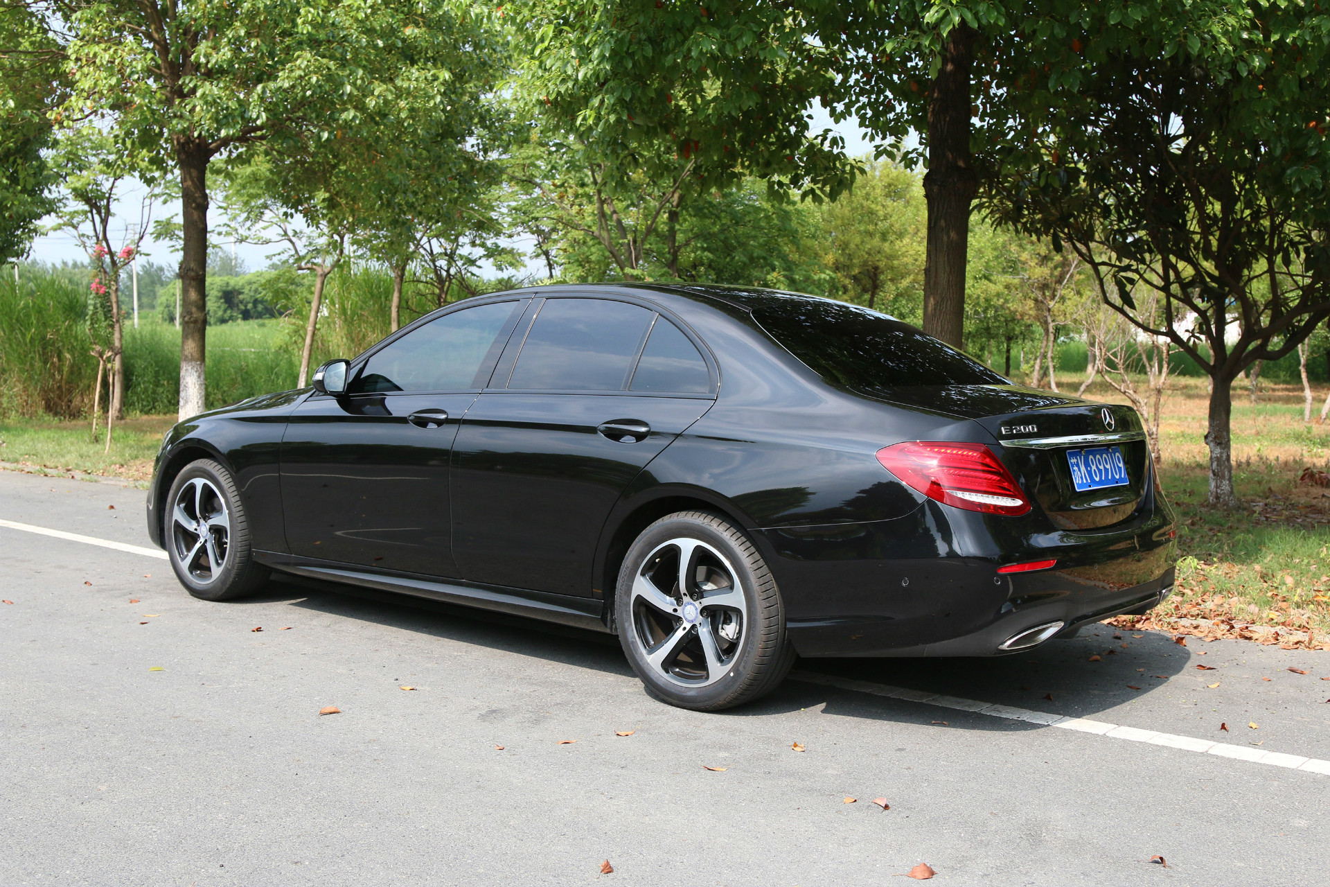 奔驰e级e200的争议点,奔驰e级2024款e200配置参数