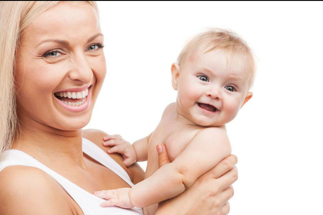 新生儿常见生理改变!女婴出生三天来月经