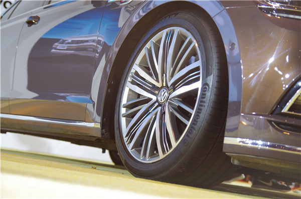 全新大众辉昂试驾,上汽大众辉昂试驾