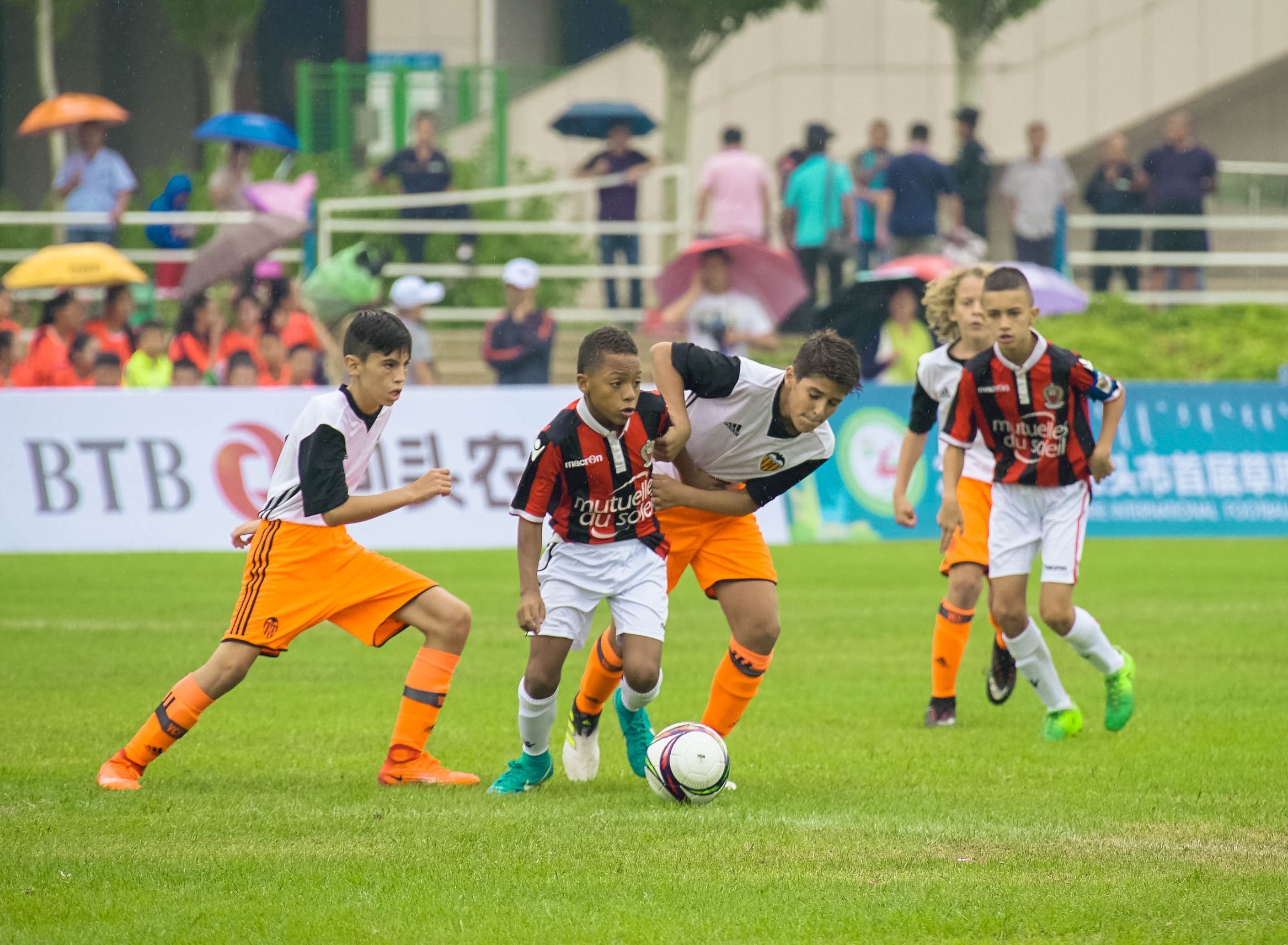 罗纳尔迪尼奥中国活动,罗纳尔迪尼奥中国赛