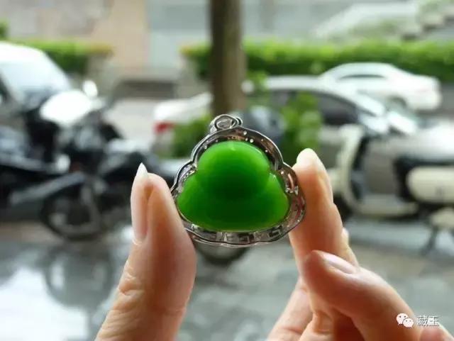 碧玉和岫玉哪个价值高一些,碧玉是否有价值