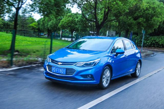 科鲁兹和思域比赛,23款科鲁兹和思域