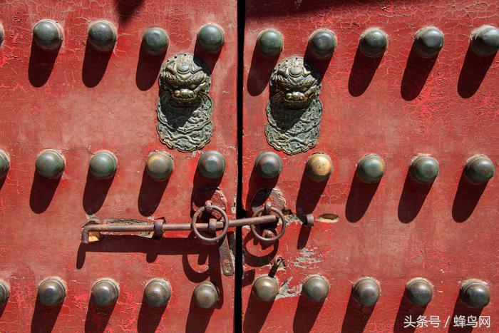 腾龙变焦镜头18-4,腾龙新18-400mm大变焦镜头