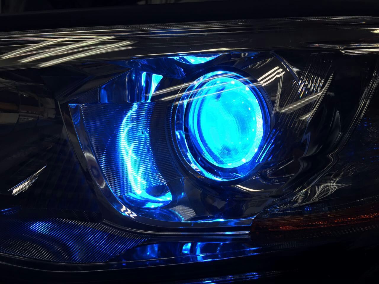 汉兰达看着很霸气是为什么,新款汉兰达大灯升级最佳方案