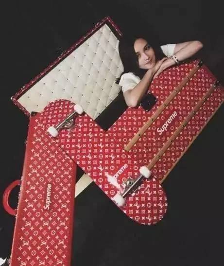 Supreme｜我立志从头到脚从身到心掏空你的钱包