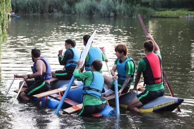 自制皮划艇比赛,野外徒步五公里拉练日记