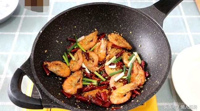 简单香辣虾的家常做法,香辣虾的家常做法简单又好吃的