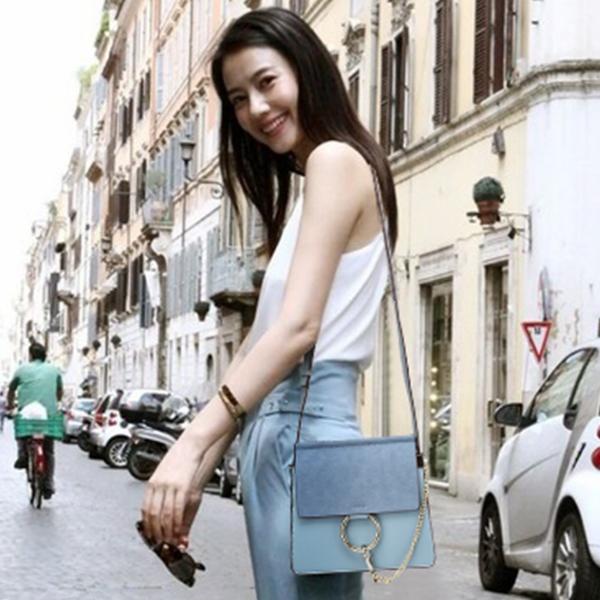 高圆圆的穿搭也太惊艳了,41岁高圆圆穿什么鞋