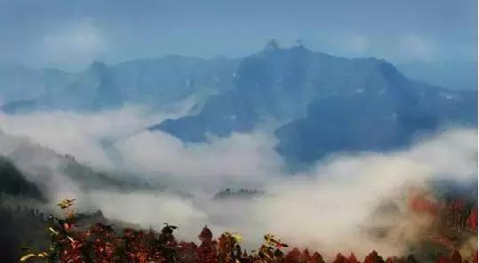 忠路老屋基，太美哒，美得登上《武陵土家》封面