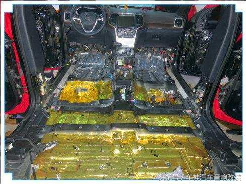 jeep大切诺基原装音响,jeep大切诺基哈曼卡顿音响效果