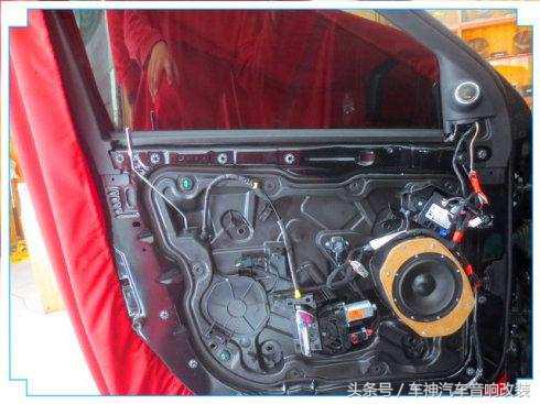 jeep大切诺基原装音响,jeep大切诺基哈曼卡顿音响效果