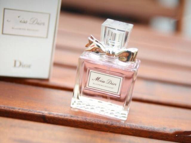 七夕迪奥口红香水礼物,迪奥香水套装三件套官网价格