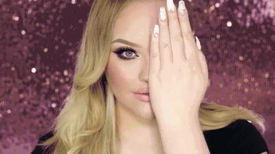 如何通过化妆遮掉脸上的痘印斑点？