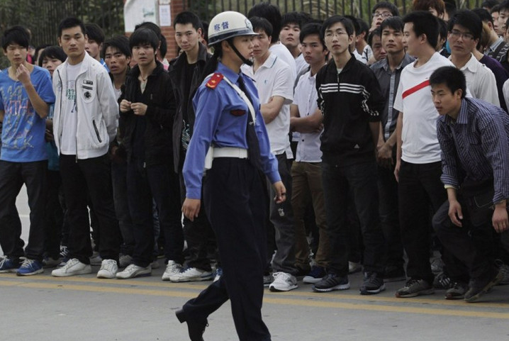 富士康当保安严不严,在富士康当保安属于富士康吗