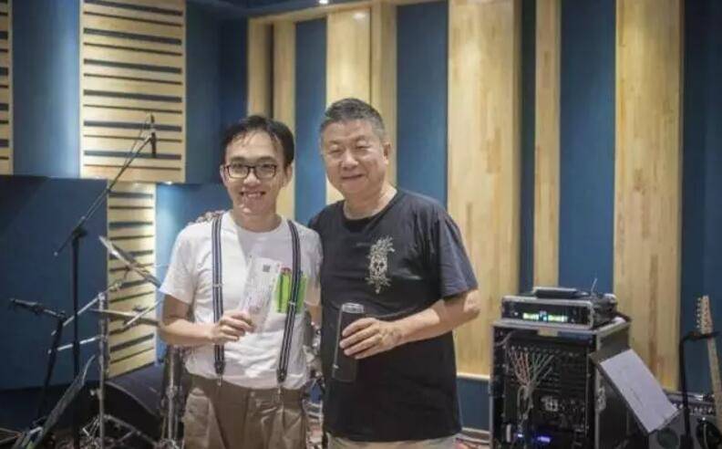 当你在调侃中年危机的时候，天猫已准备好让你再次年轻