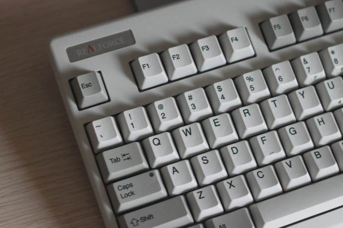 丝般润滑的高档体验聊聊静电轴键盘