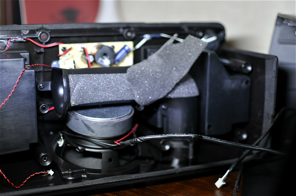 圆柱形音箱有什么优缺点,音箱圆筒和方形哪个好