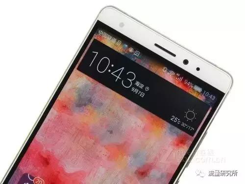 手机屏幕两边黑边怎么调全屏,为什么手机屏幕要有黑边