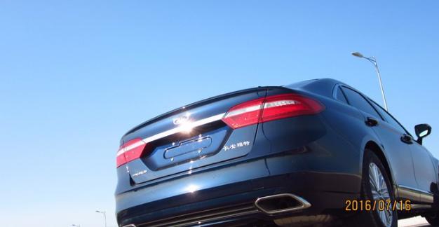 为什么觉得迈腾比奥迪a6l空间大,奥迪a6l和迈腾330豪华对比