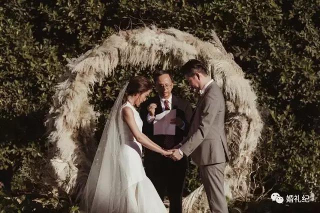 我租了婚纱后却后悔没买婚纱？婚纱租还是买