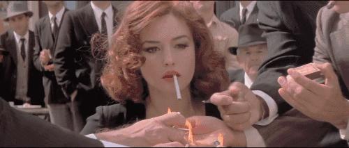 总想看男人手机？这是种病，得治啊