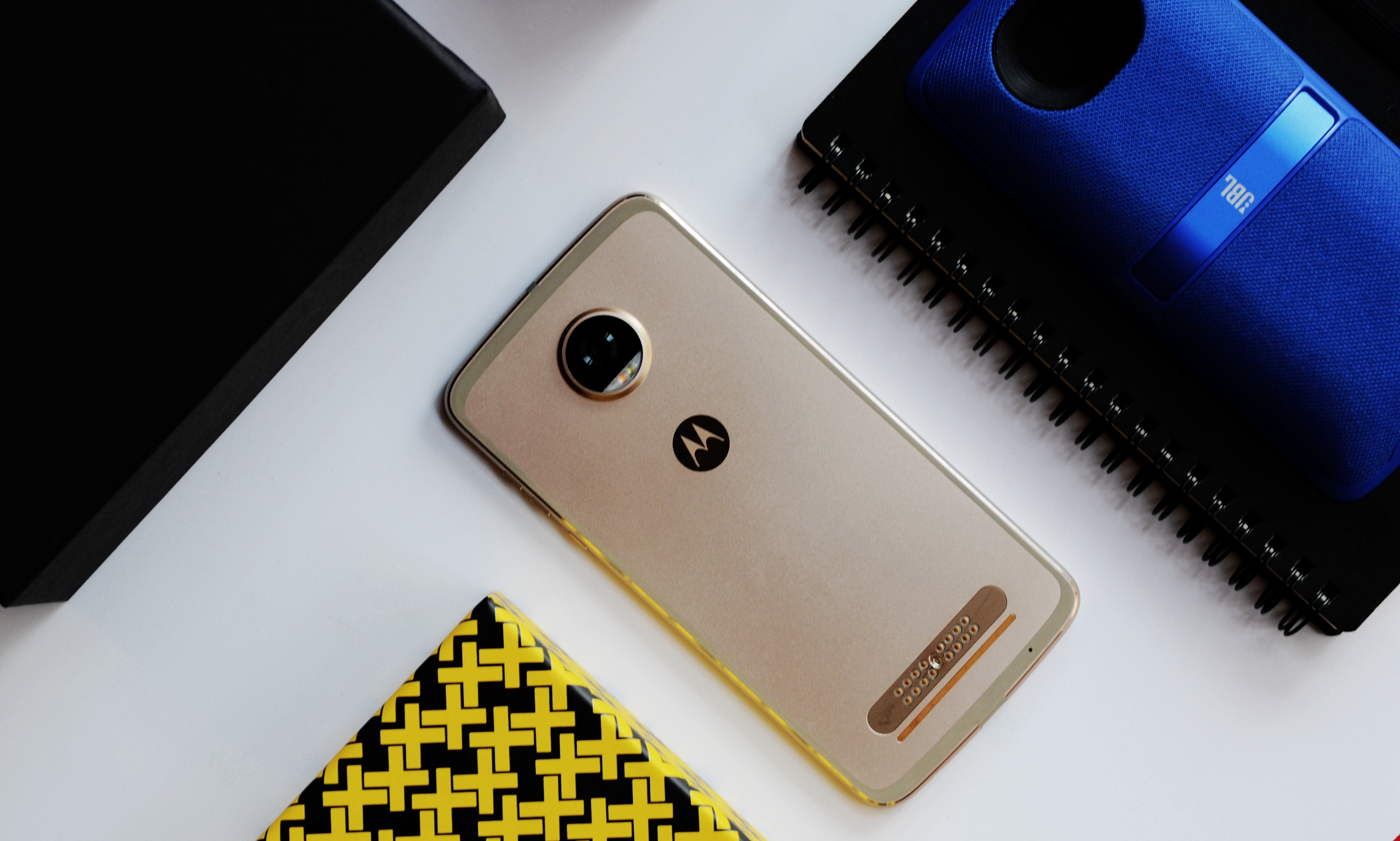 让享受音乐更加随性，MOTO第二代JBL扬声器模块