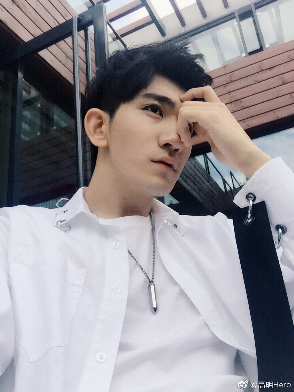 遇见足球城吴昕和小哥换礼物,遇见足球吴昕郑恺视频